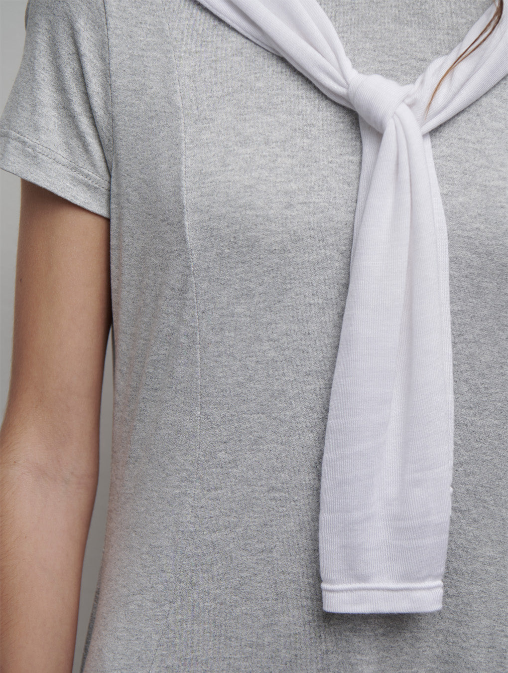 Vestido midi evasé m/c gris