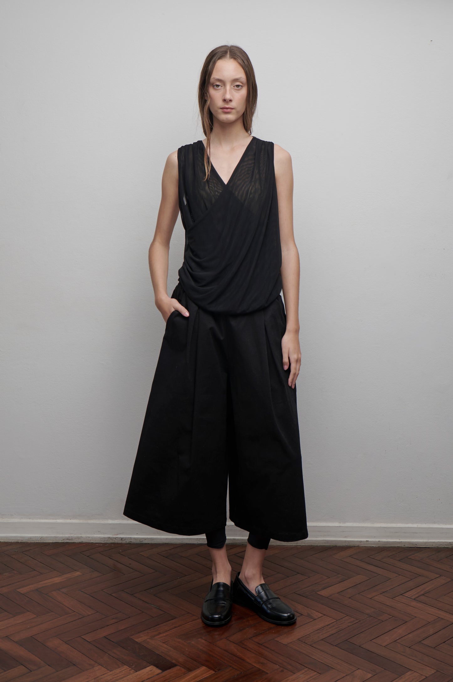Bermuda sastrera unisex negra