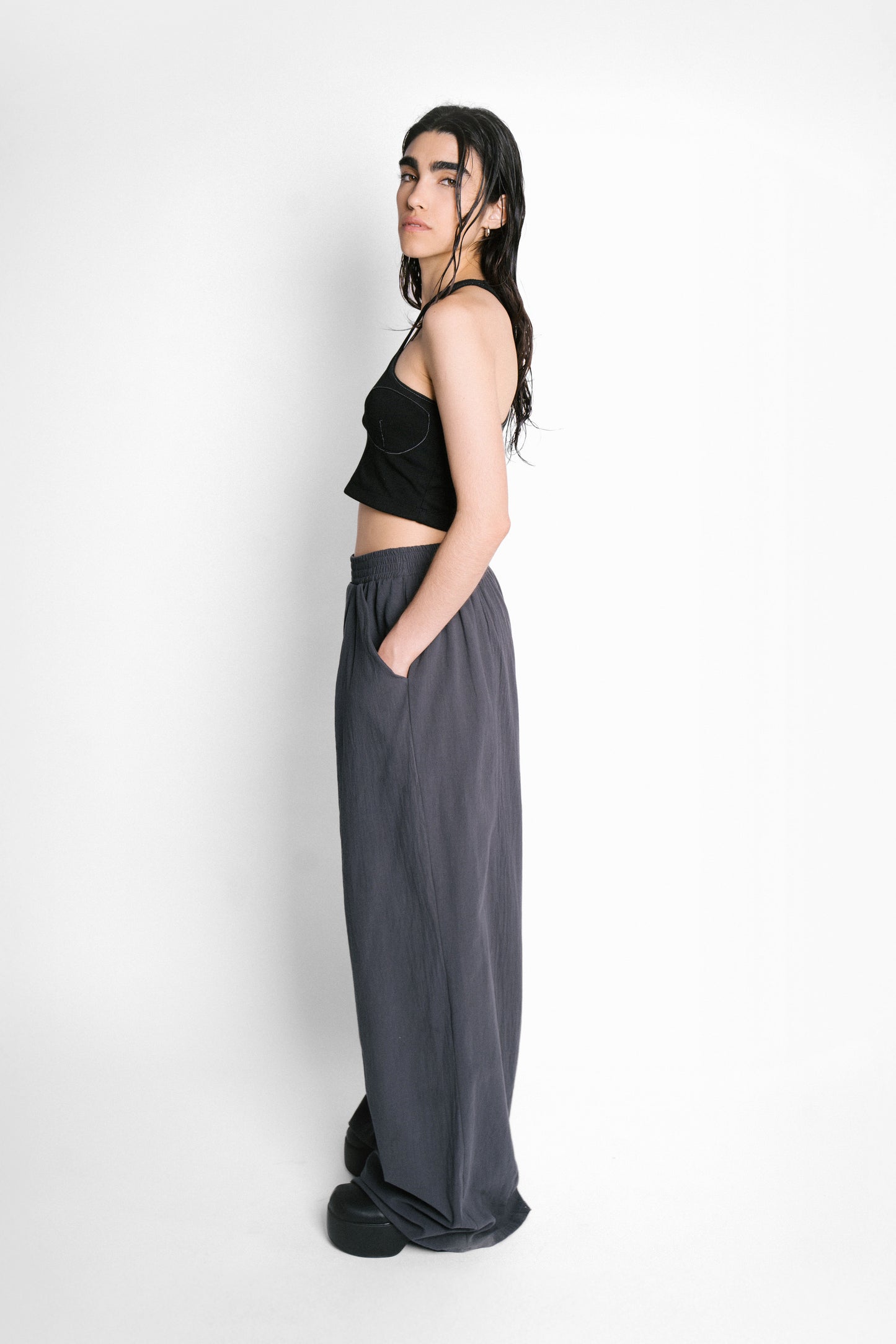 Pant. oversize gris grafito