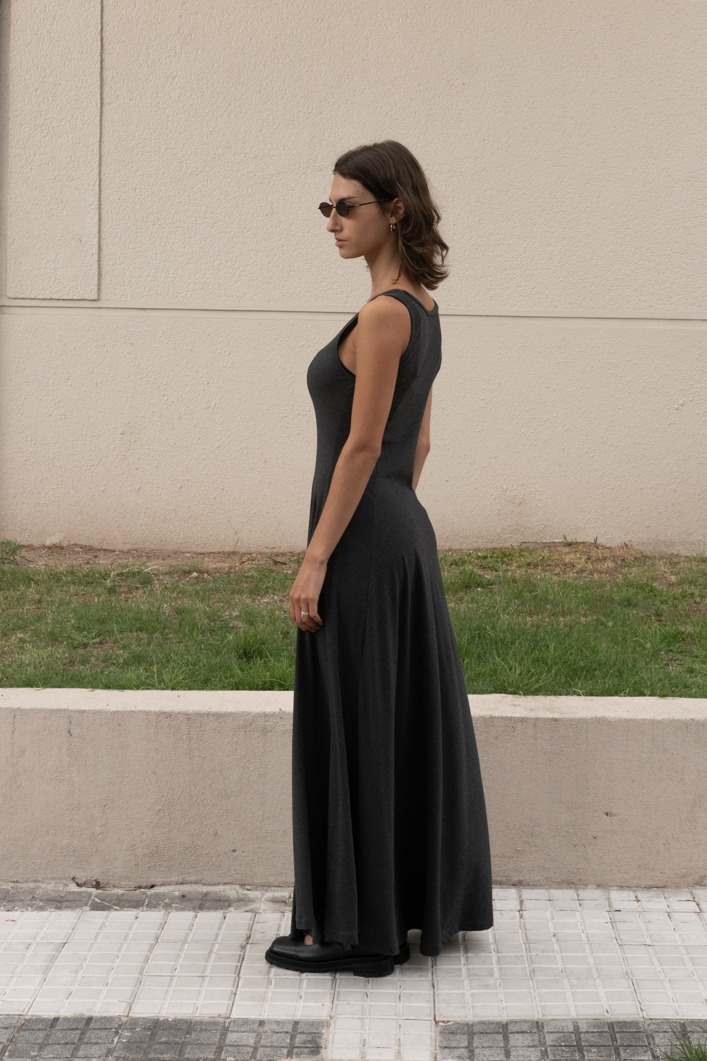 Vestido evasé gris
