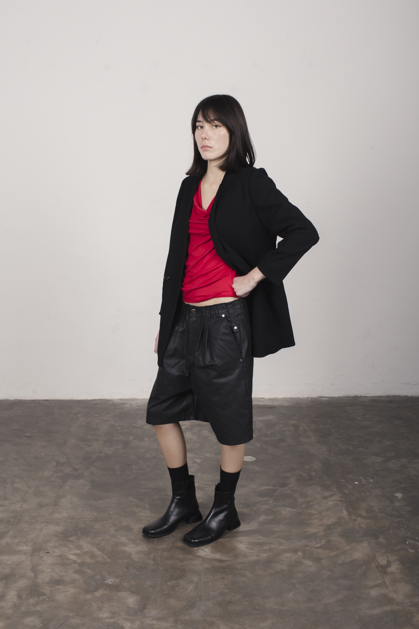 Top cuello drapeado rojo