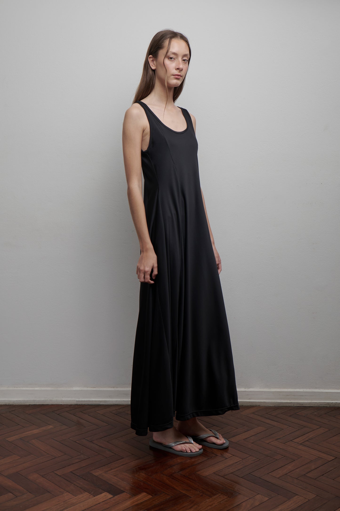 Vestido evasé negro