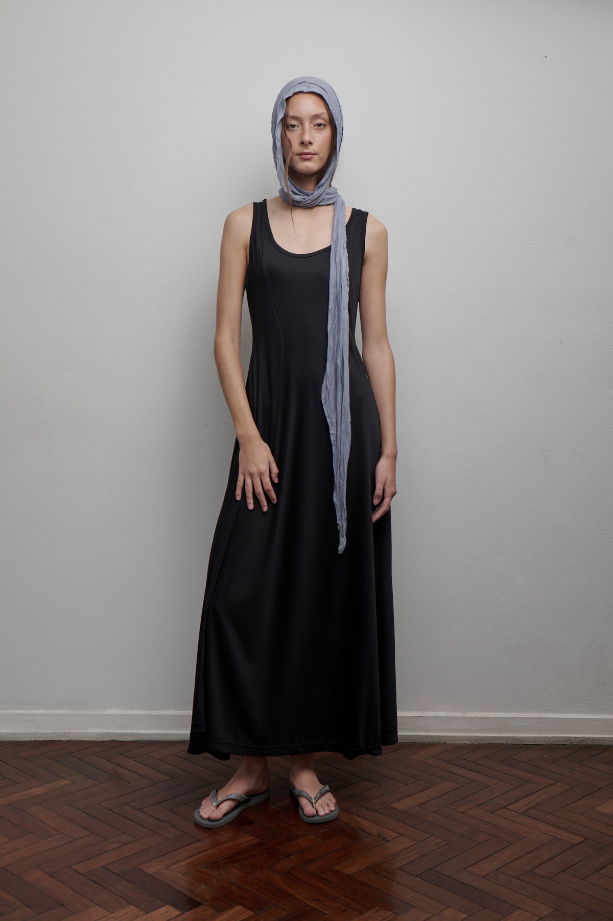 Vestido evasé negro