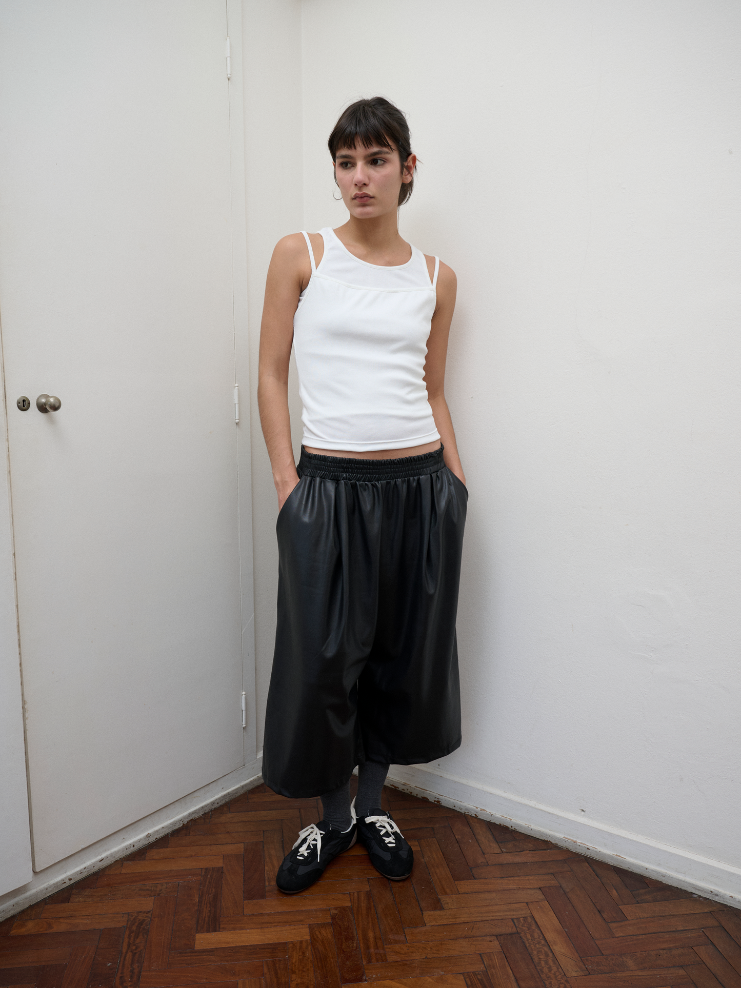 Bermuda unisex cuerina