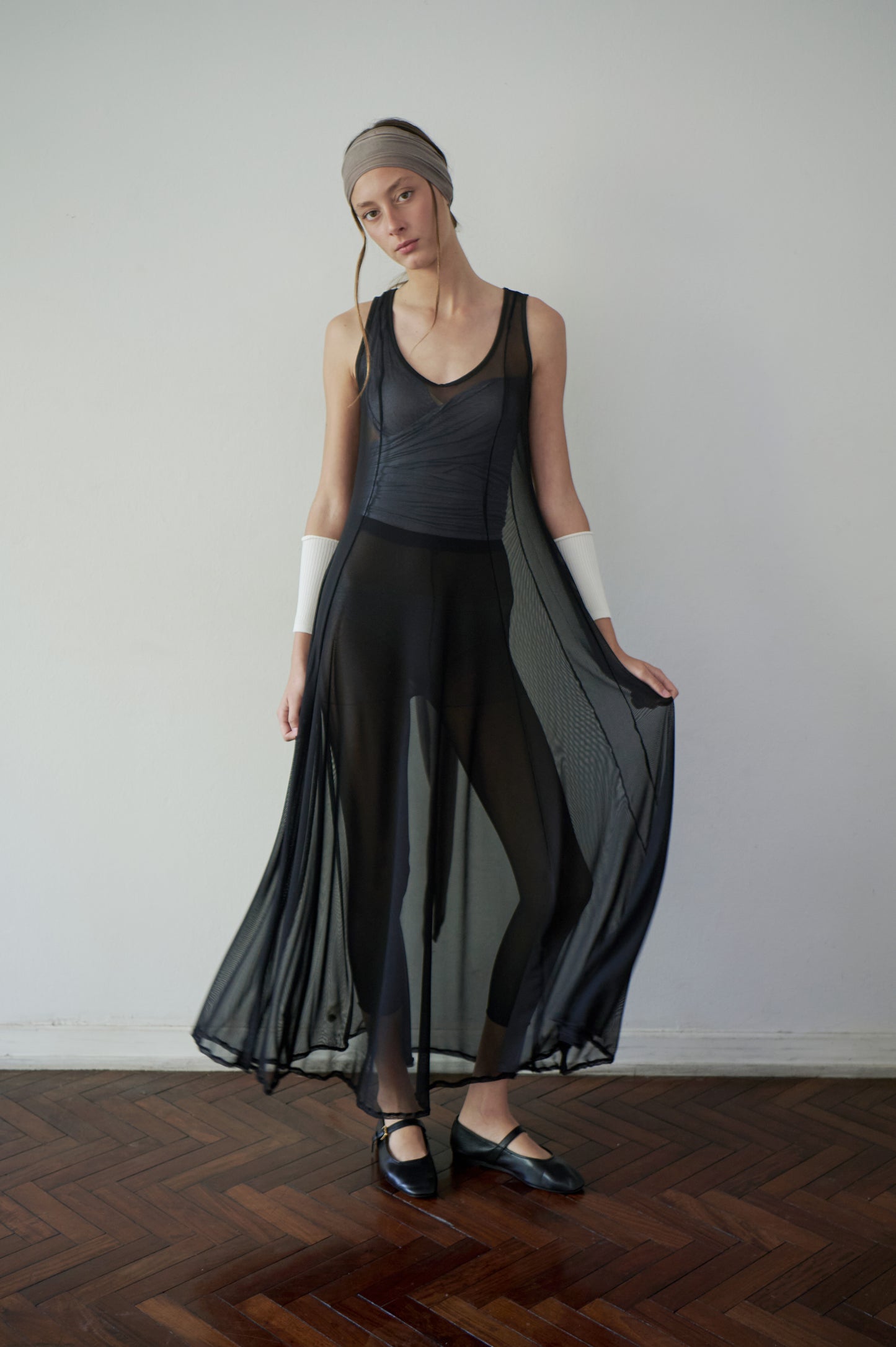 Vestido evasé en microtul negro