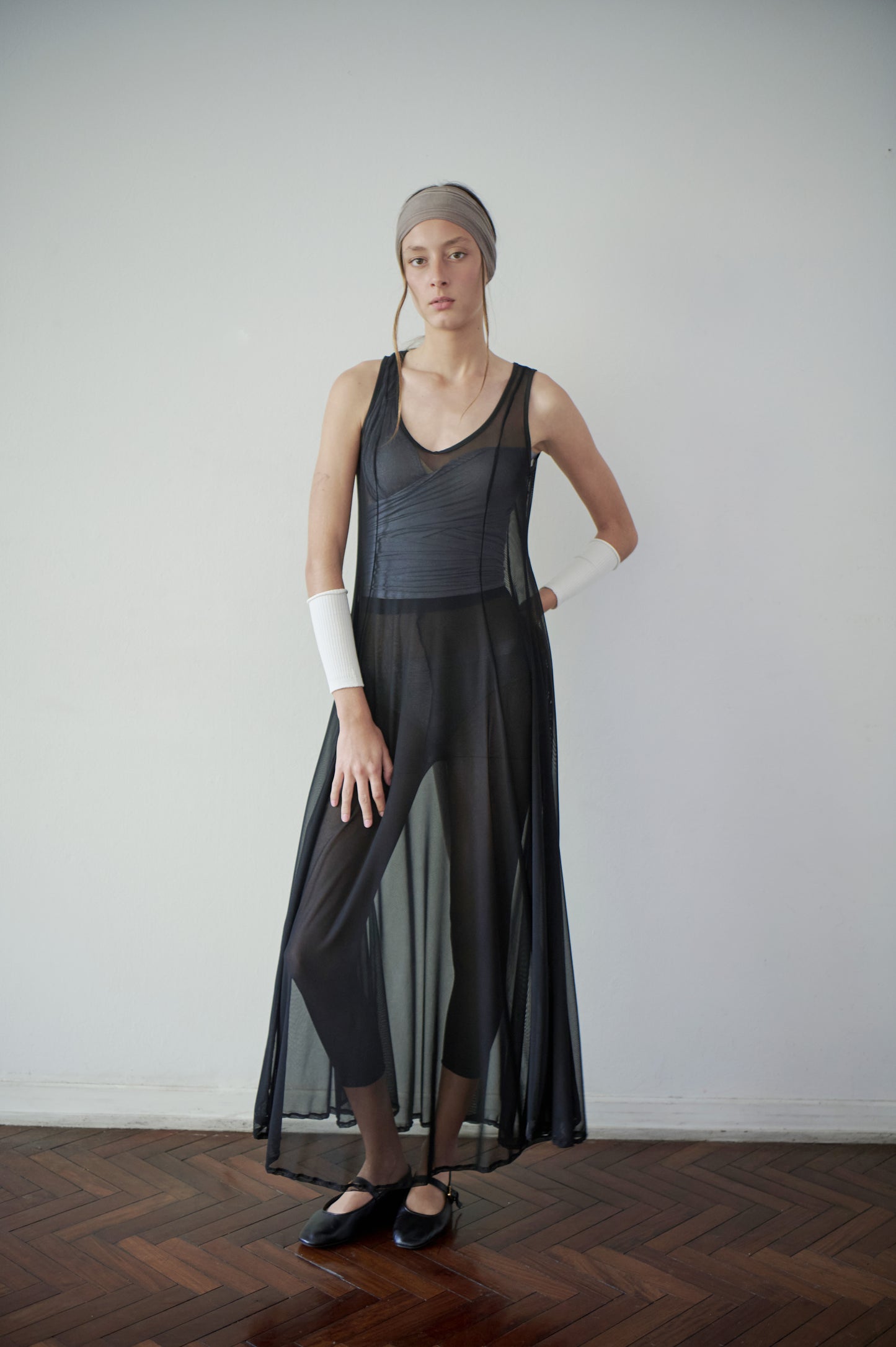 Vestido evasé en microtul negro