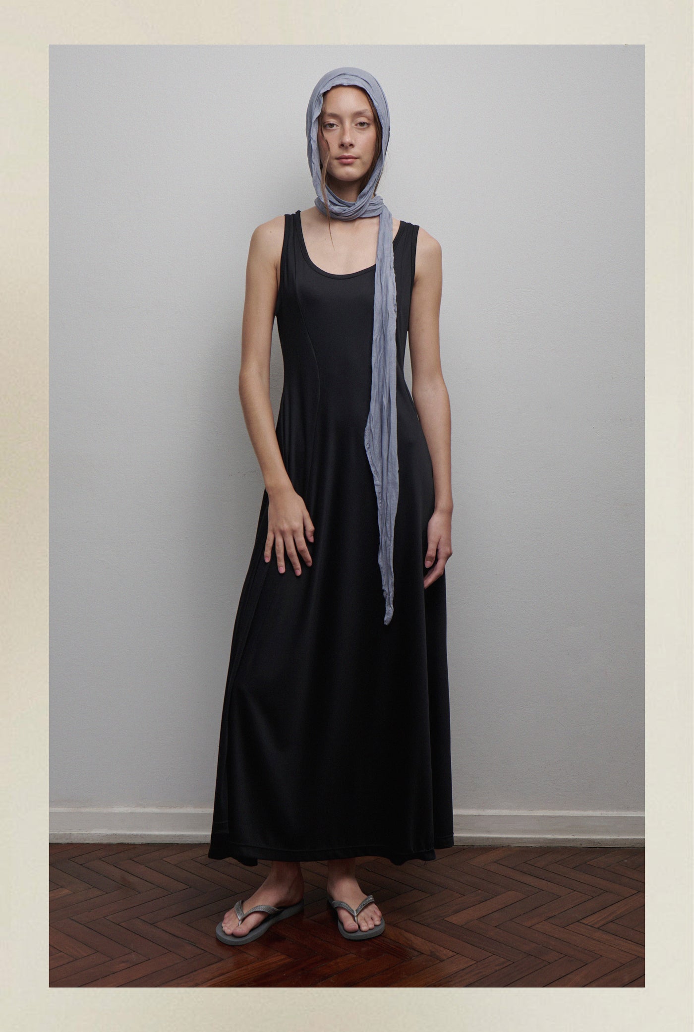 Vestido evasé negro