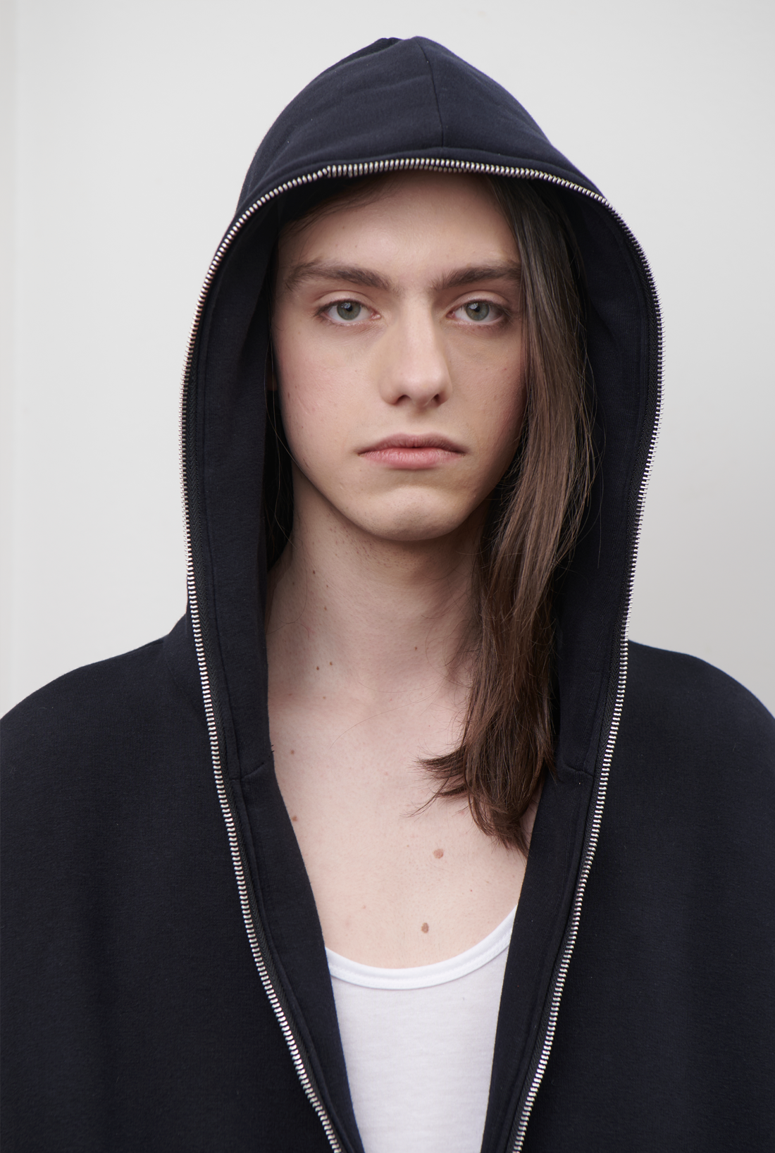 Campera hoodie oversize negro